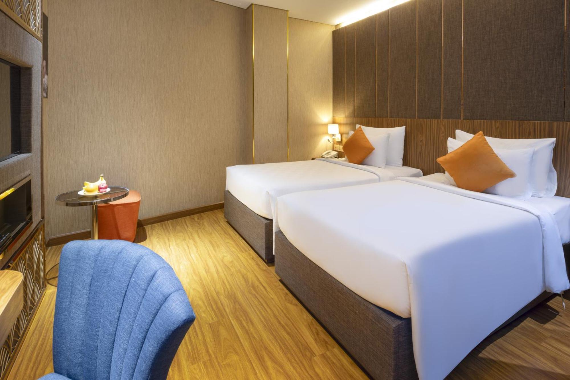 Winsuites Saigon Hotel
