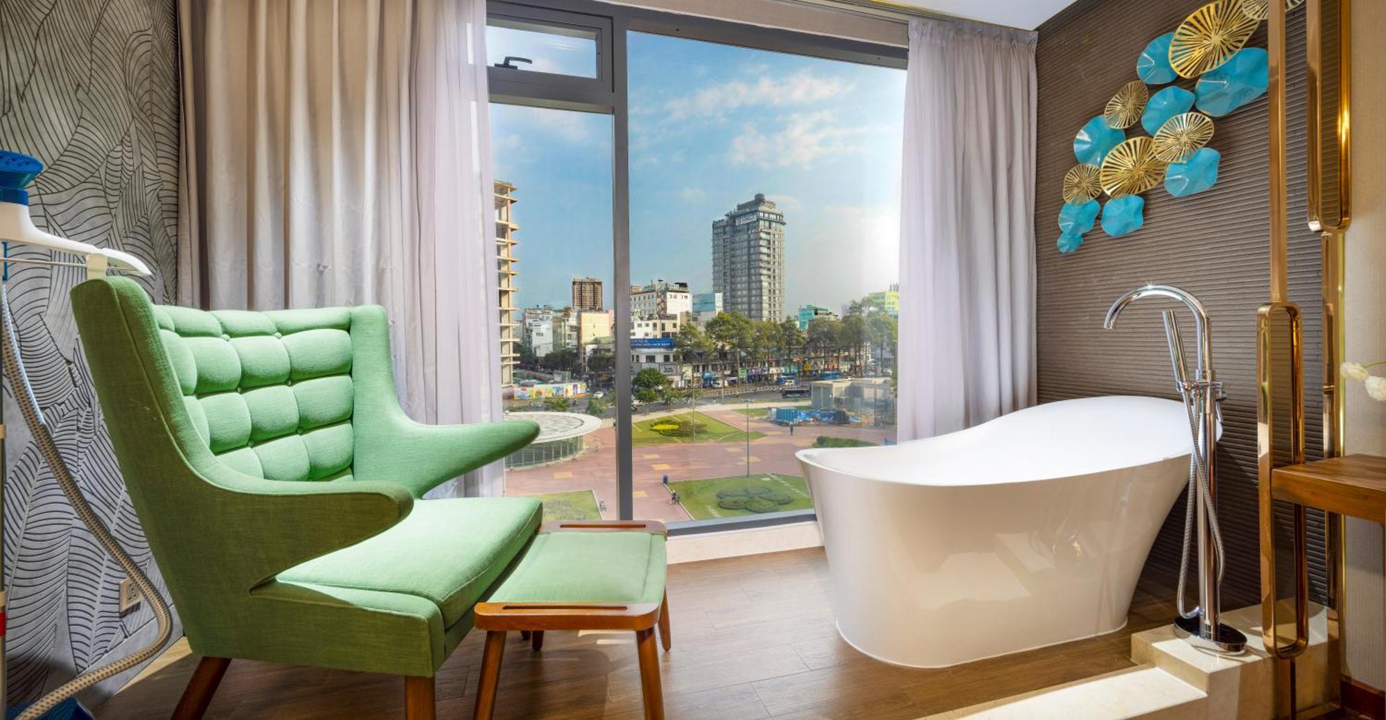 Winsuites Saigon Hotel