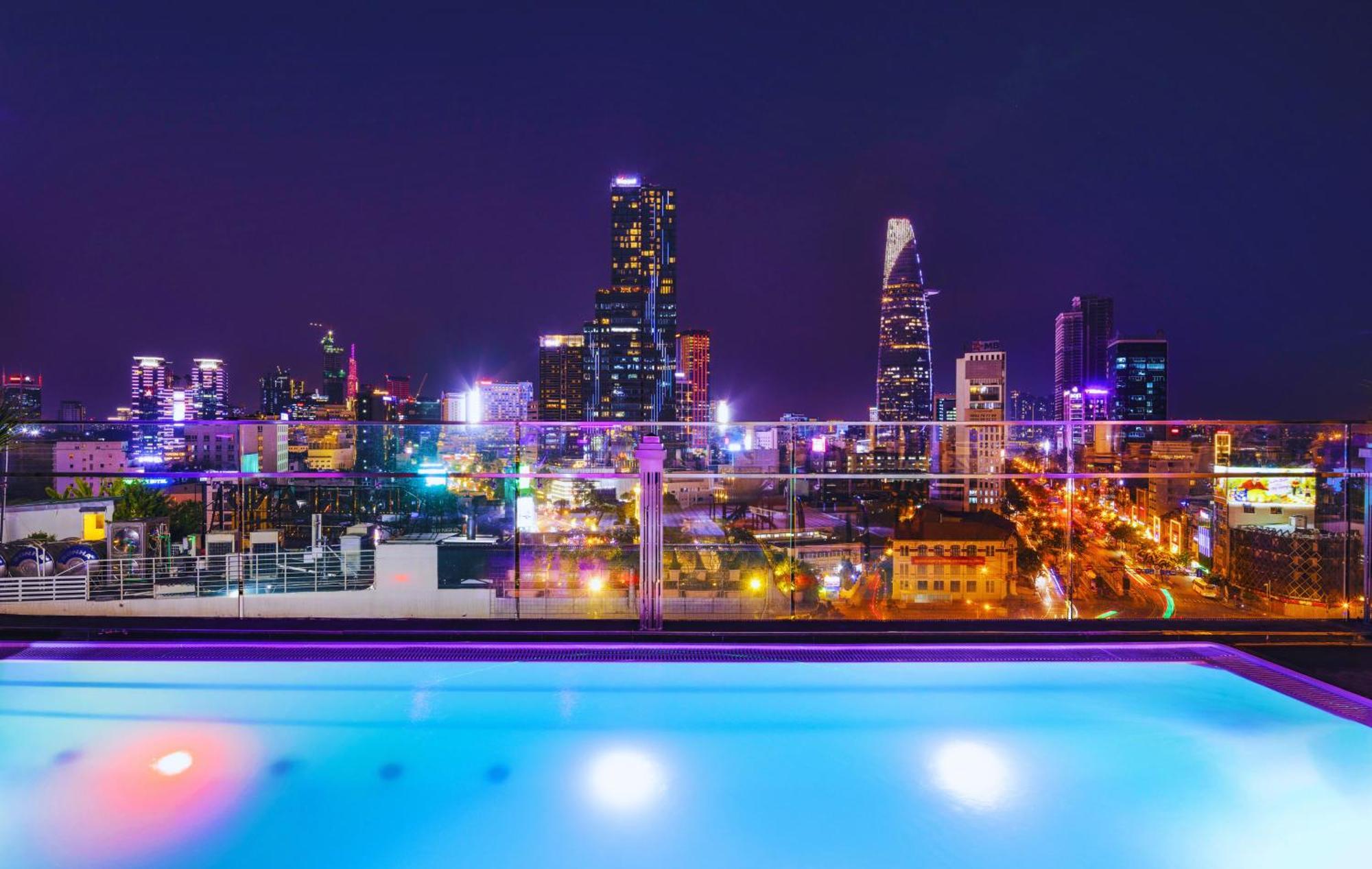 Winsuites Sài Gòn Khách sạn 4*